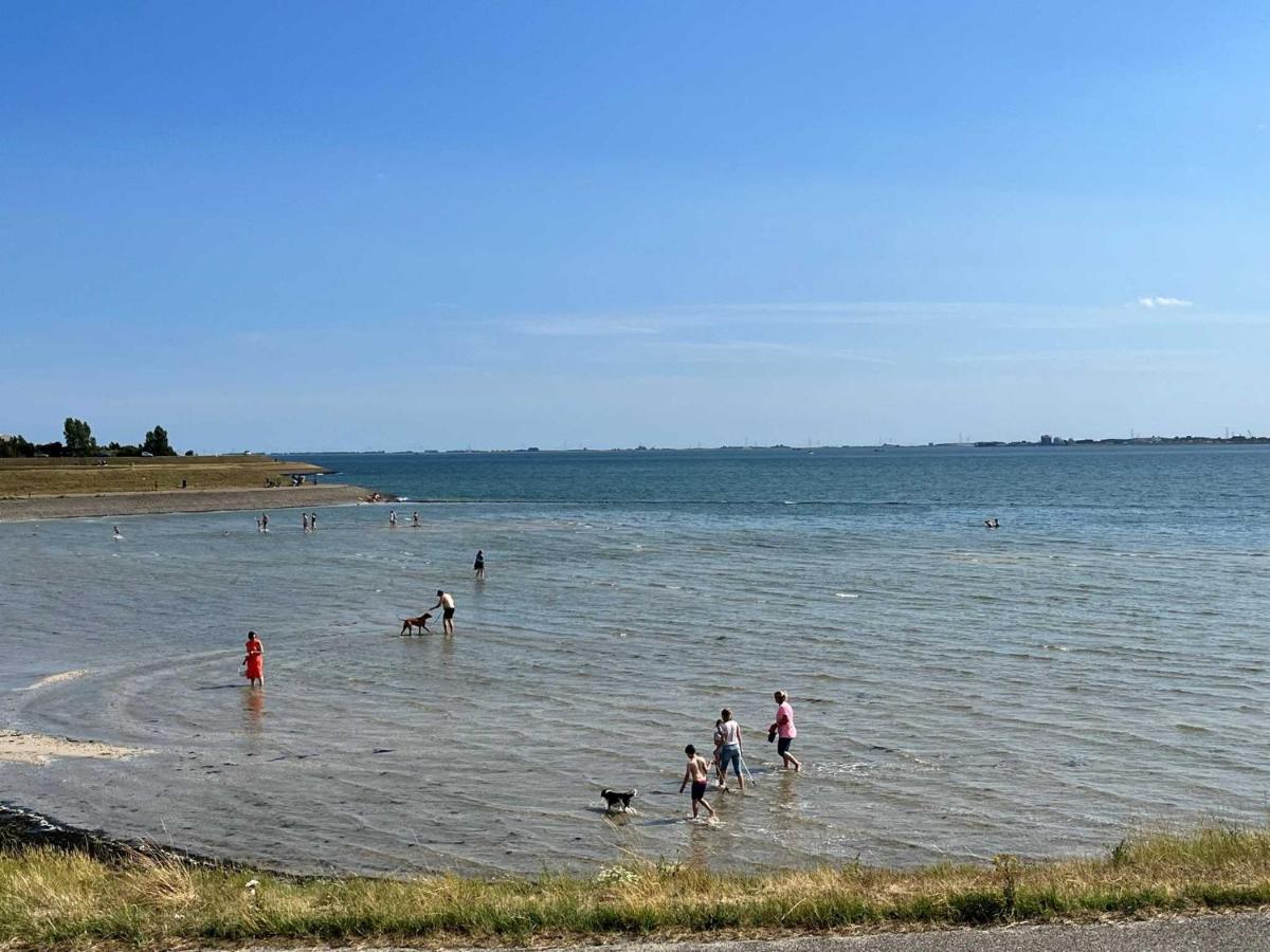 Oosterschelde Lodge Met Veel Privacy En Dicht Bij Het Water Scherpenisse Exterior foto
