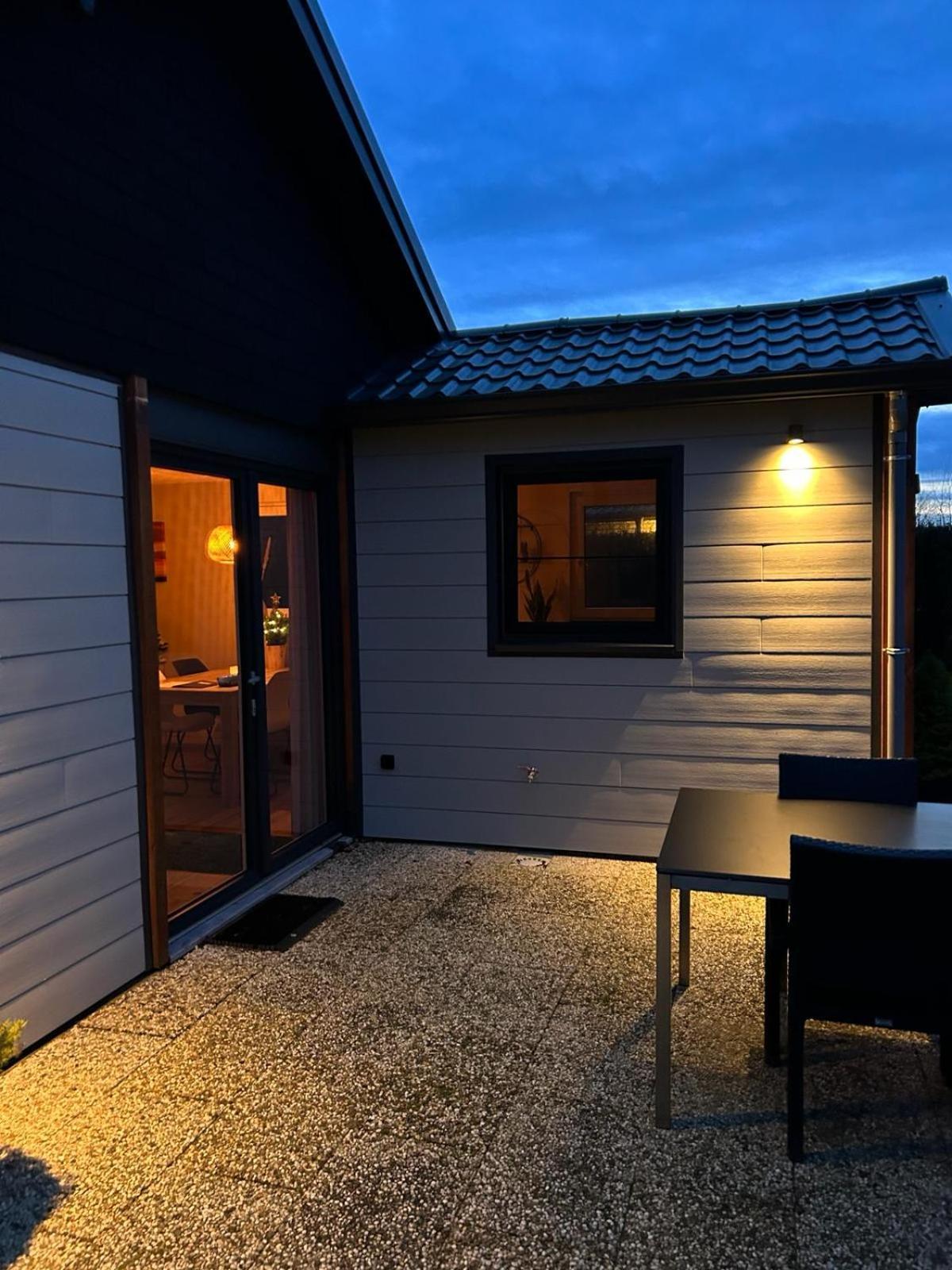 Oosterschelde Lodge Met Veel Privacy En Dicht Bij Het Water Scherpenisse Exterior foto